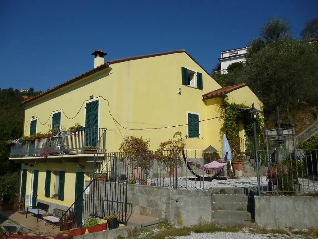 Agriturismo All'Isola Che Non C'E' Villa La Spezia 0*,